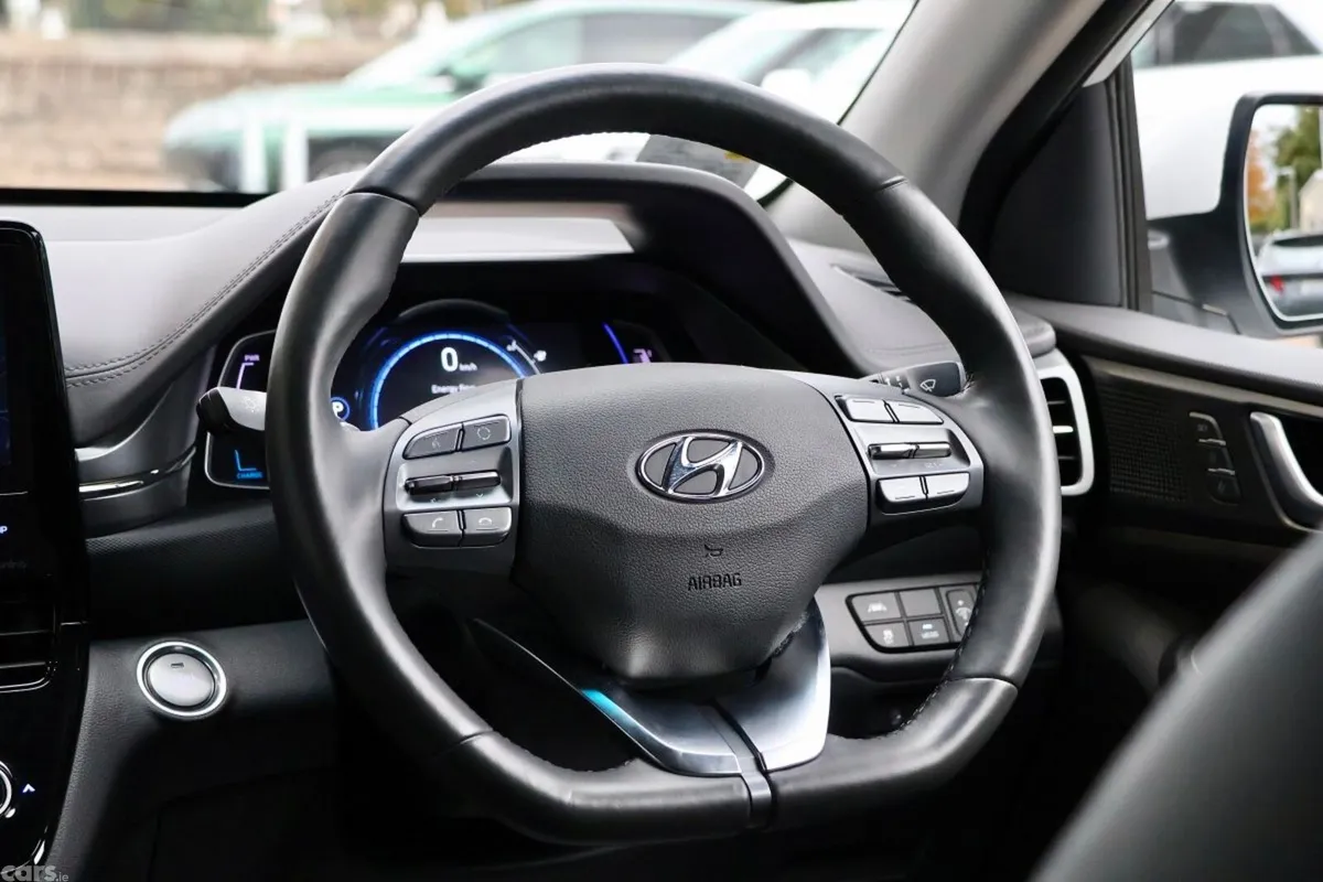 Hyundai IONIQ Hatchback, Electric, 2021, White