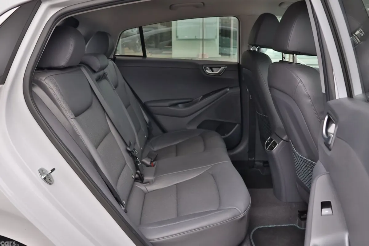 Hyundai IONIQ Hatchback, Electric, 2021, White