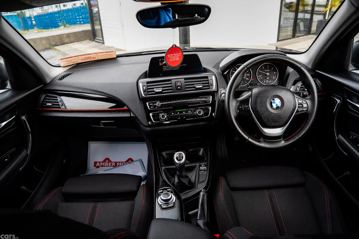 BMW 1-Series Hatchback, Diesel, 2016, Black
