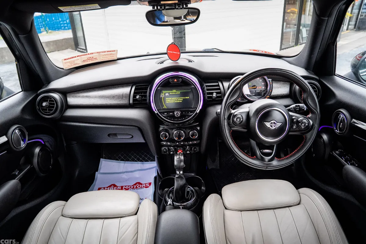 Mini Cooper Hatchback, Petrol, 2016, Black