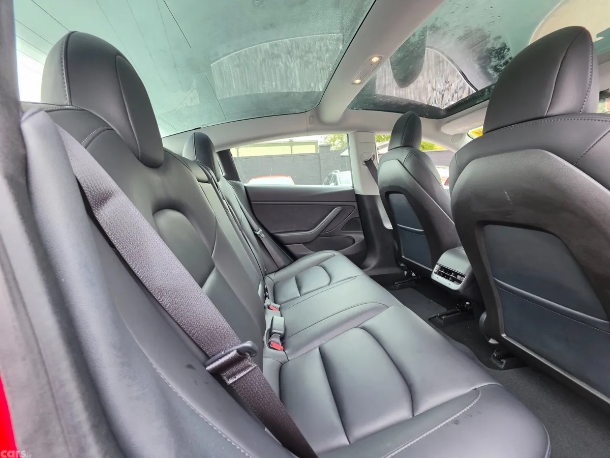 Tesla Model 3 Saloon, Electric, 2020, Red