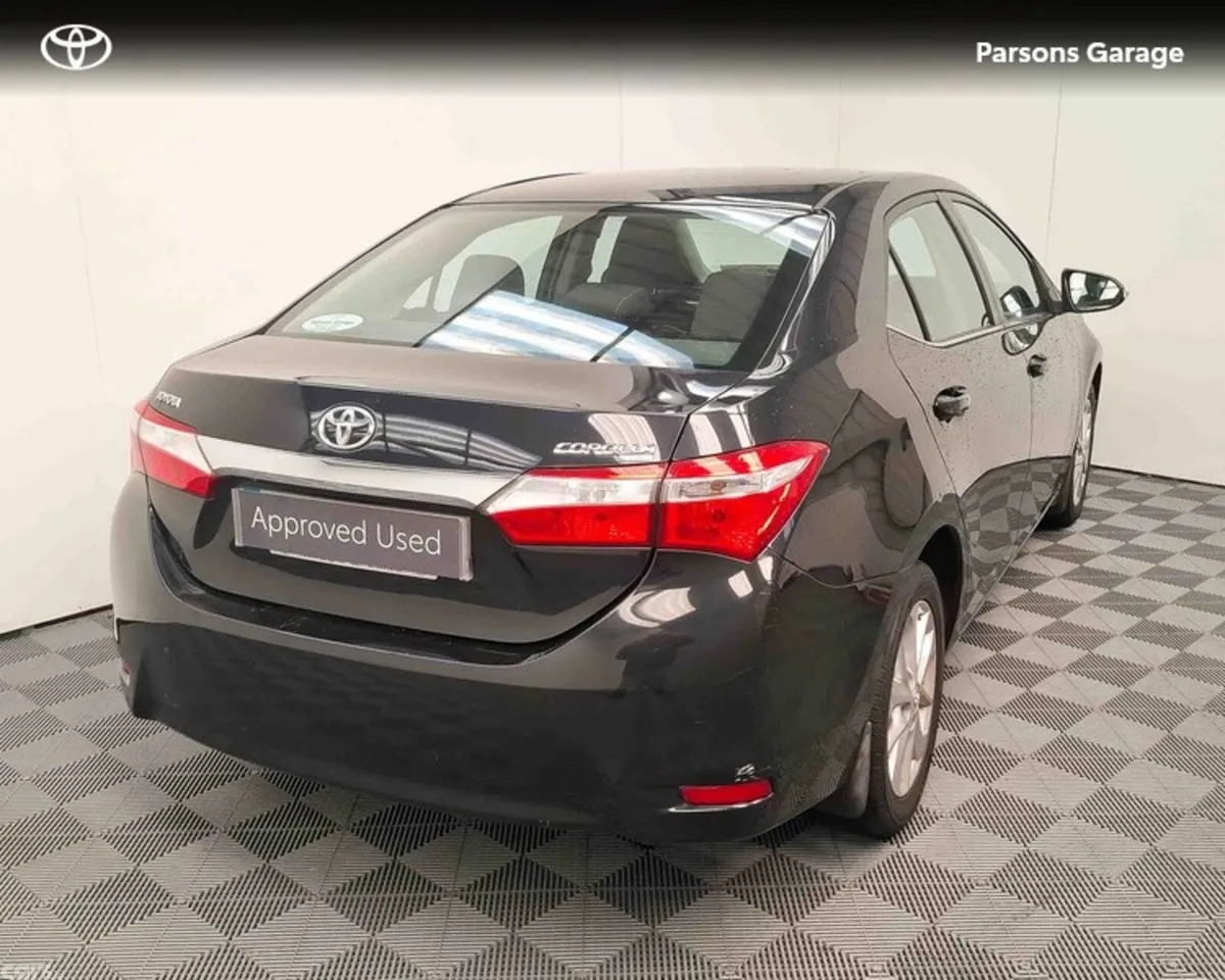 Toyota Corolla Saloon, Diesel, 2016, Black