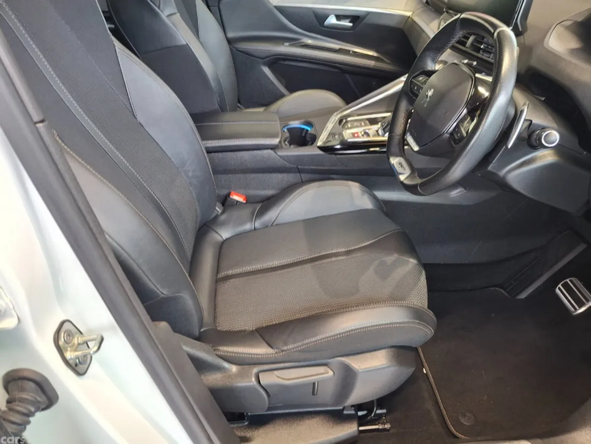 Peugeot 3008 MPV, Diesel, 2022, White