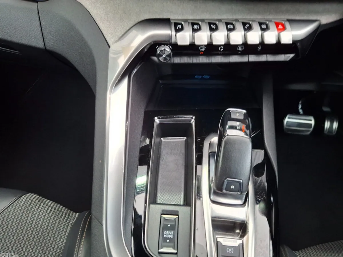 Peugeot 3008 MPV, Diesel, 2022, White