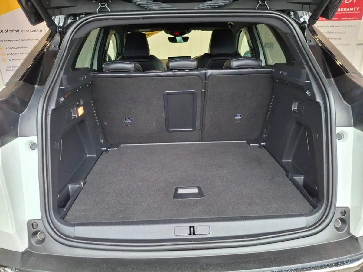 Peugeot 3008 MPV, Diesel, 2022, White