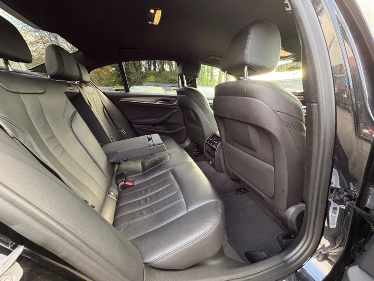 BMW 5-Series Saloon, Petrol Plug-in Hybrid, 2019, Black