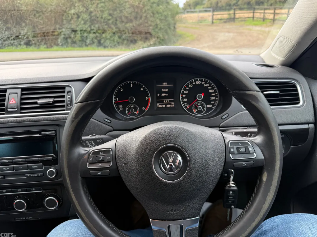 Volkswagen Jetta Saloon, Diesel, 2014, Black