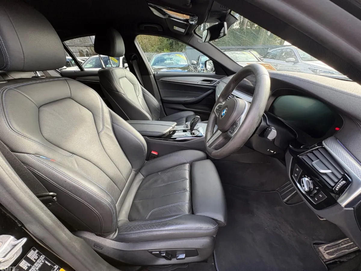 BMW 5-Series Saloon, Petrol Plug-in Hybrid, 2019, Black
