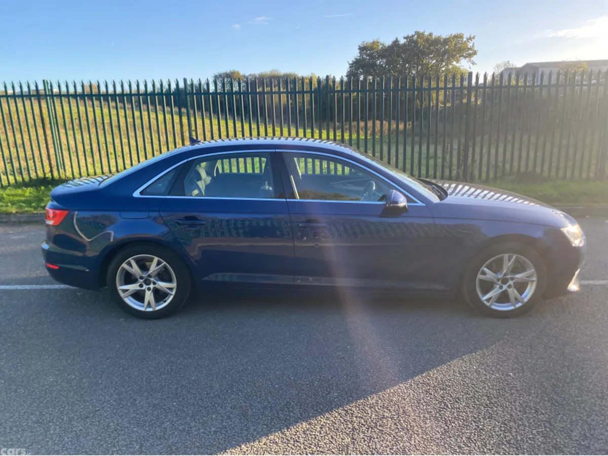 Audi A4 Saloon, Diesel, 2016, Blue