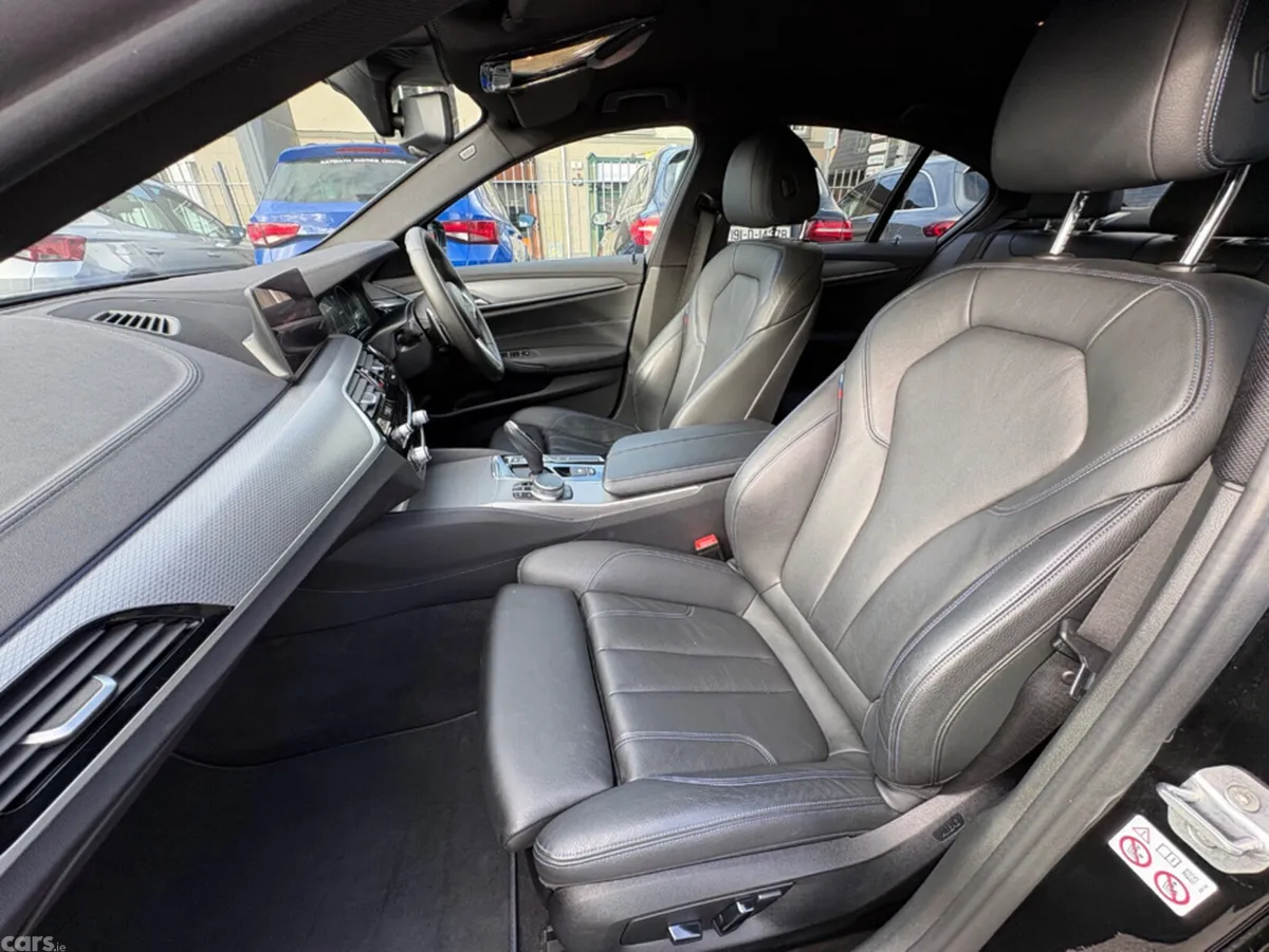 BMW 5-Series Saloon, Petrol Plug-in Hybrid, 2019, Black