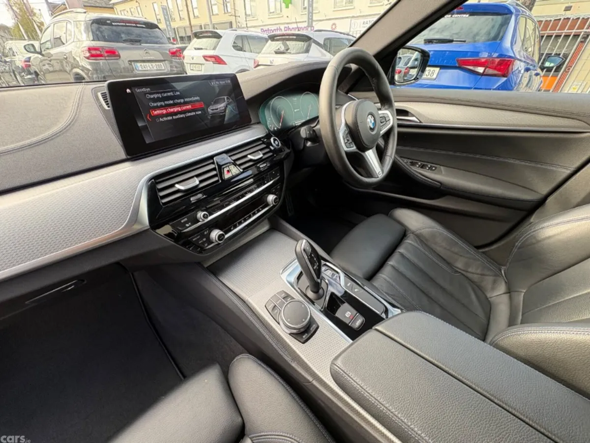 BMW 5-Series Saloon, Petrol Plug-in Hybrid, 2019, Black