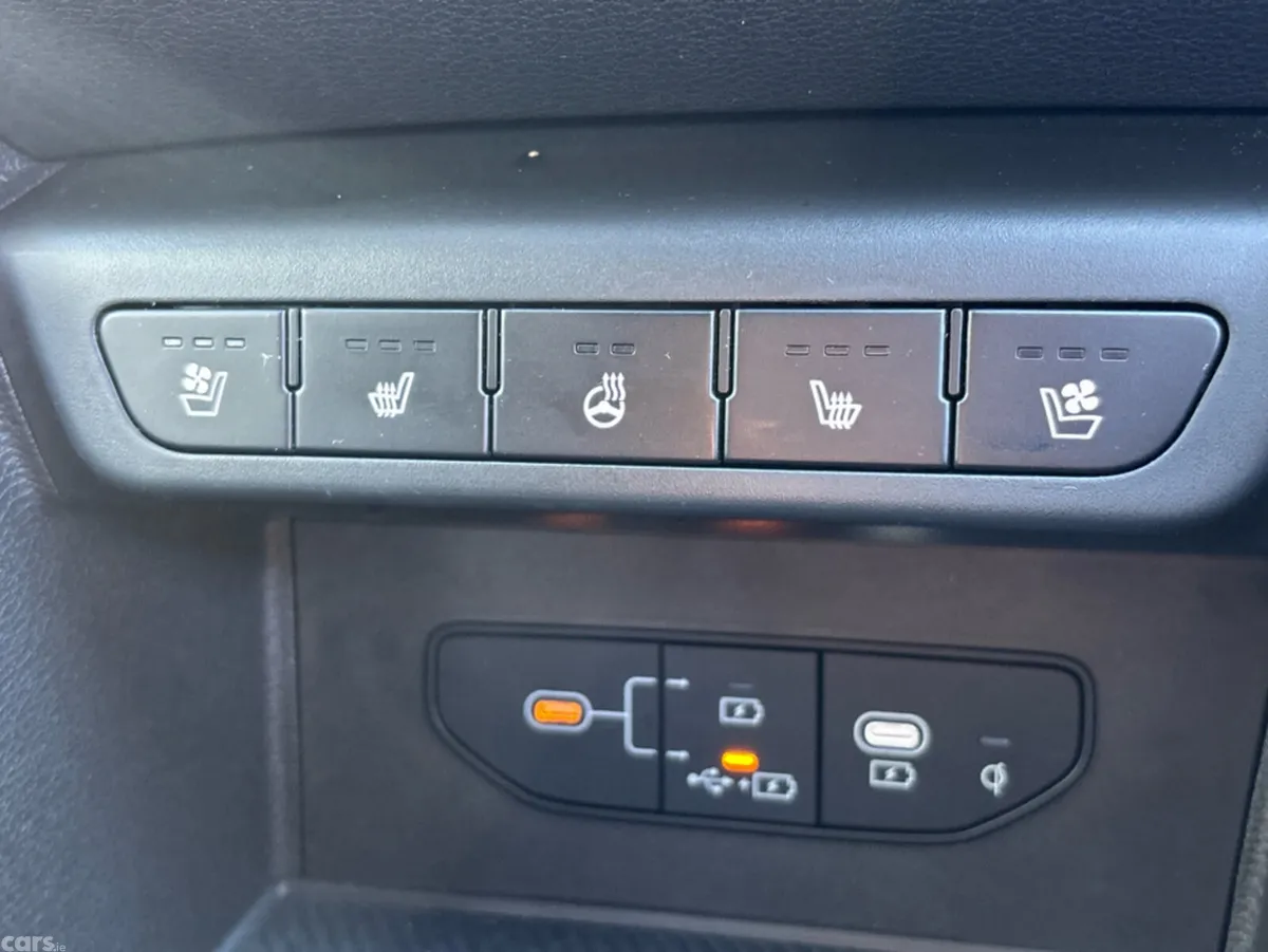 Kia Sportage MPV, Diesel Hybrid, 2026, Red