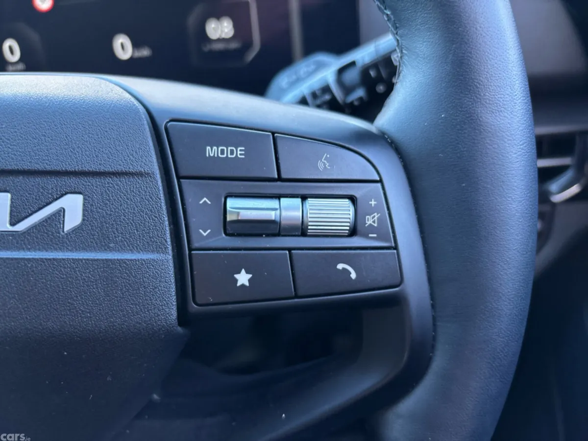 Kia Sportage MPV, Diesel Hybrid, 2026, Red