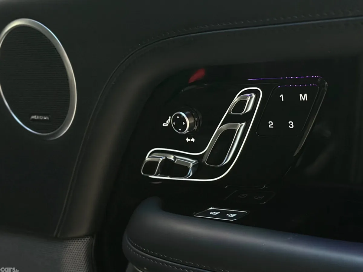 Land Rover Range Rover SUV, Petrol Plug-in Hybrid, 2020, Black