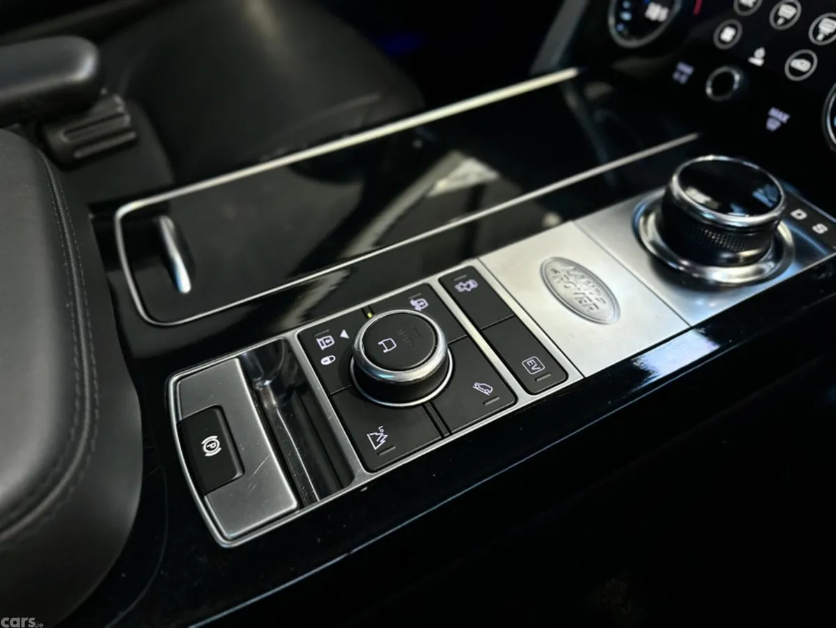 Land Rover Range Rover SUV, Petrol Plug-in Hybrid, 2020, Black
