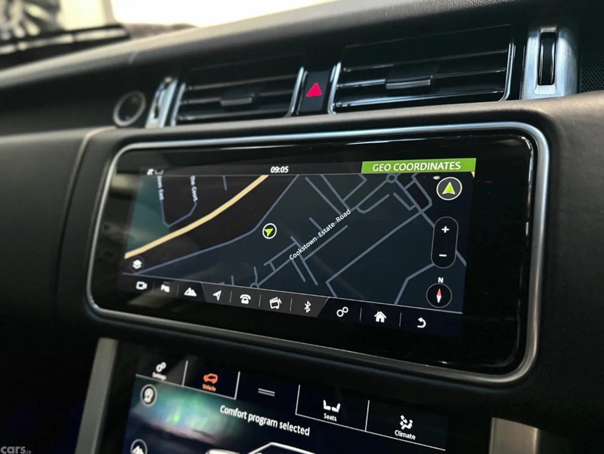 Land Rover Range Rover SUV, Petrol Plug-in Hybrid, 2020, Black