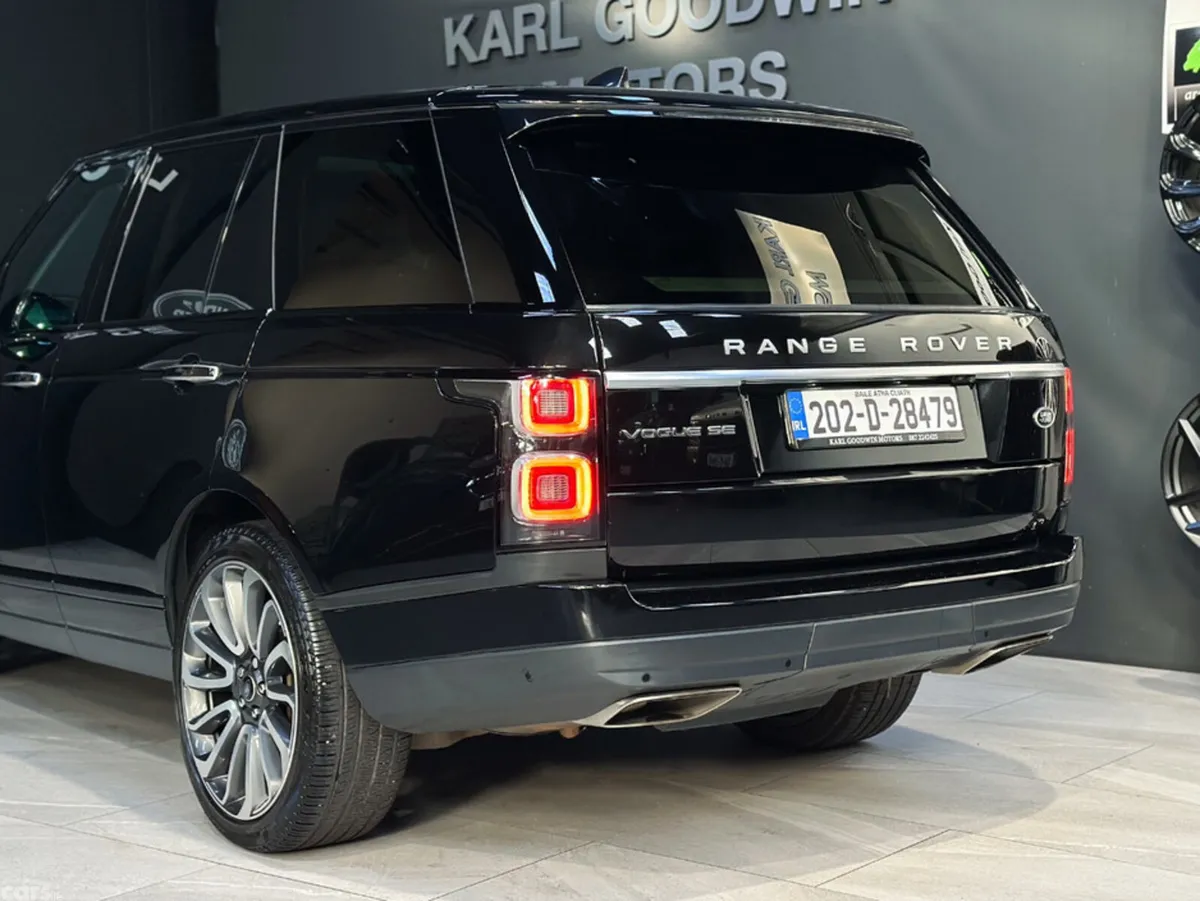 Land Rover Range Rover SUV, Petrol Plug-in Hybrid, 2020, Black