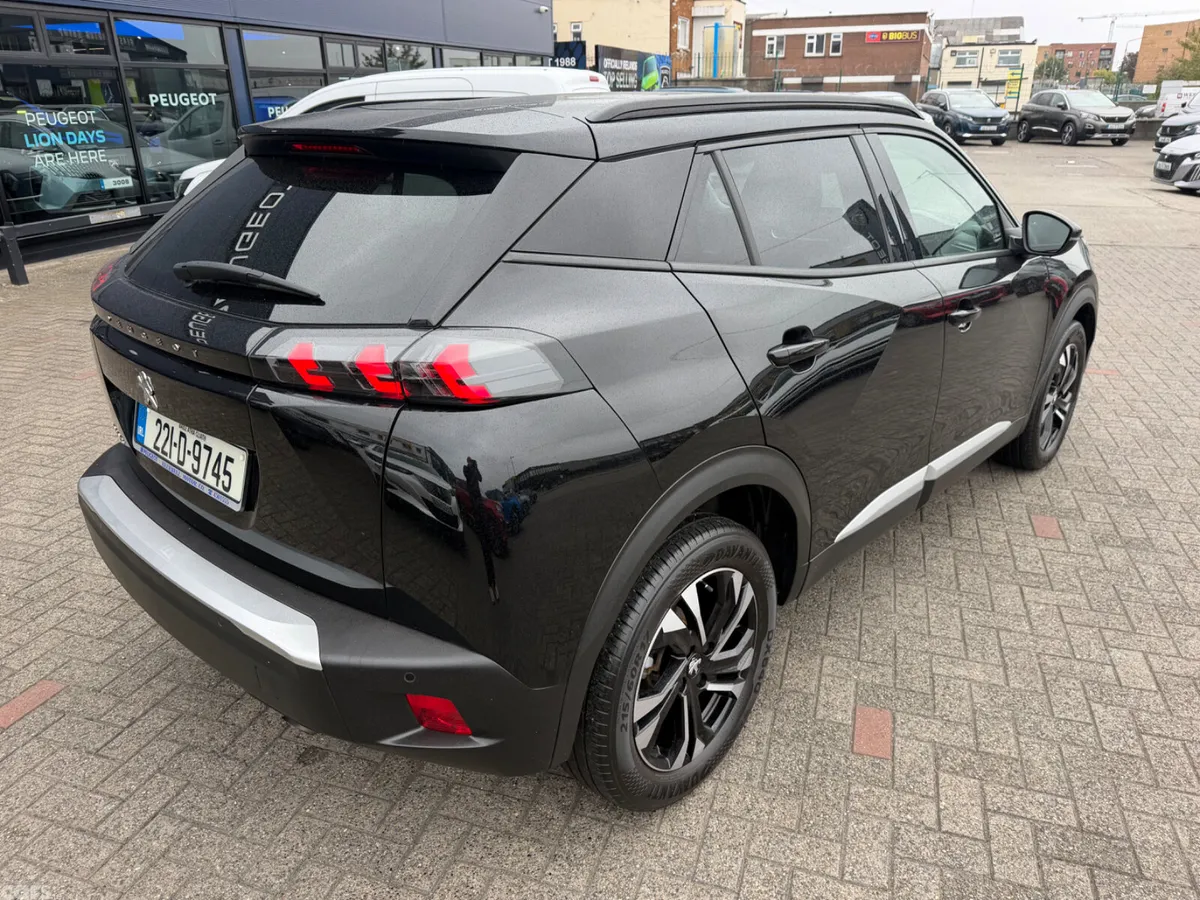 Peugeot 2008 MPV, Petrol, 2022, Black