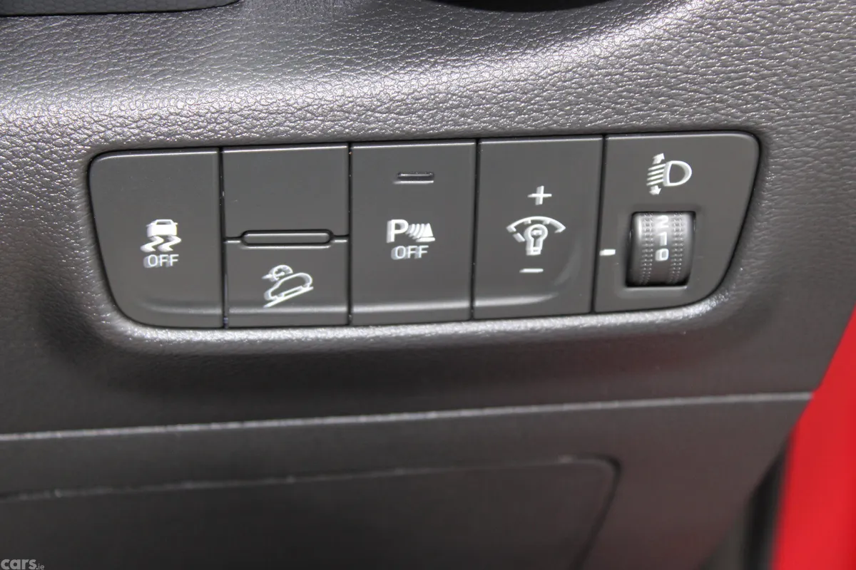 Hyundai KONA MPV, Diesel, 2021, Red