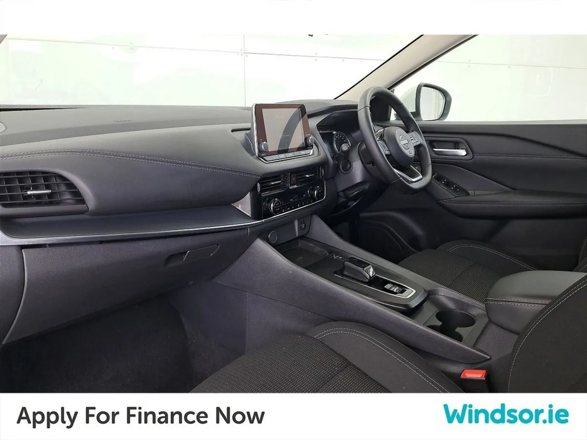 Nissan Qashqai SUV, Petrol Hybrid, 2024, White