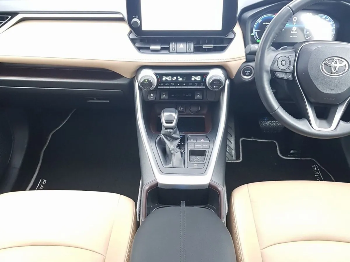 Toyota RAV4 SUV, Petrol Hybrid, 2024, Silver