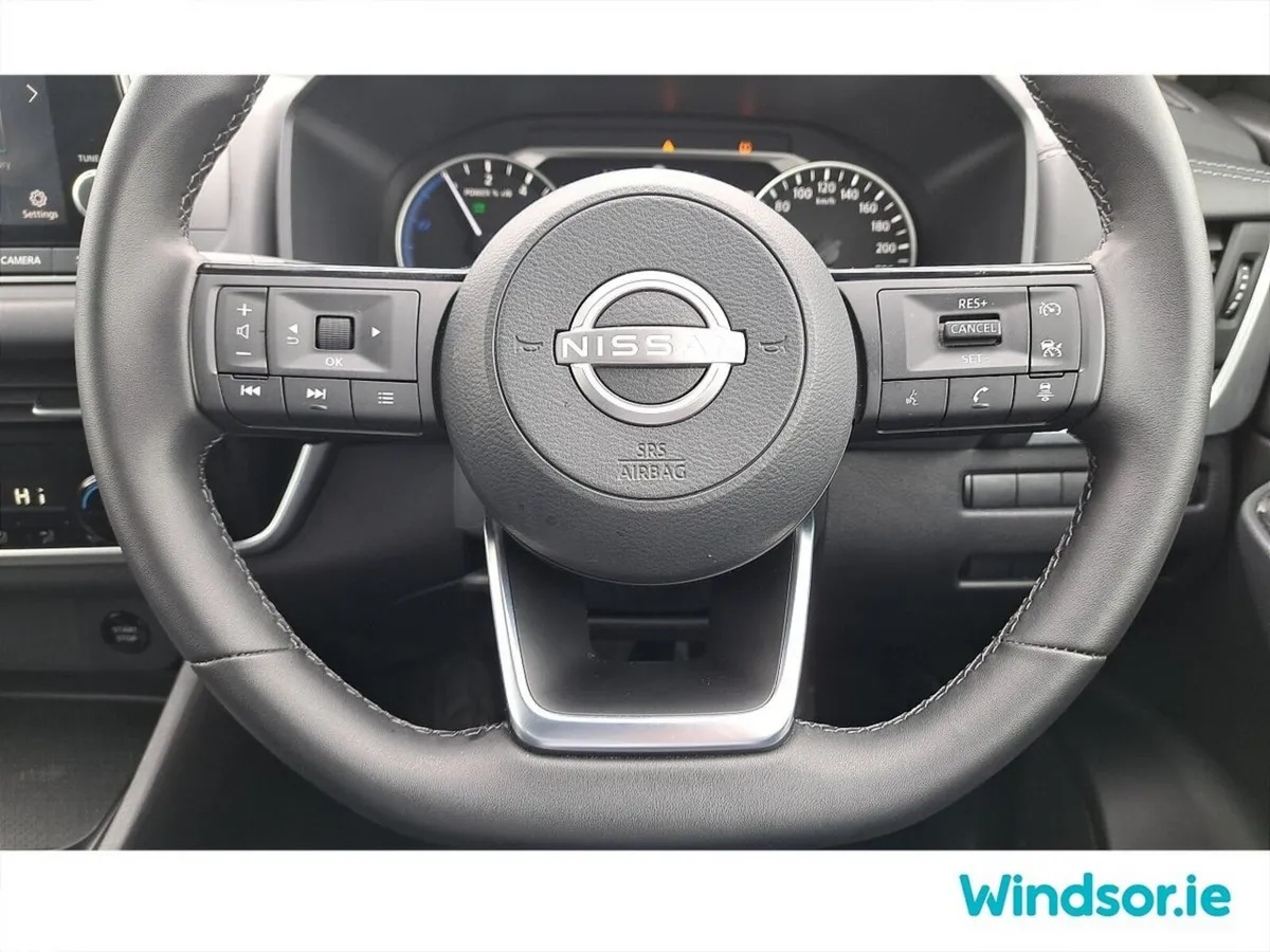 Nissan Qashqai SUV, Petrol Hybrid, 2024, White