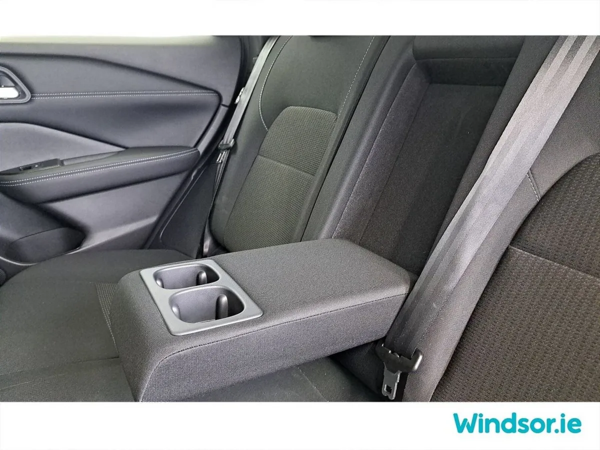 Nissan Qashqai SUV, Petrol Hybrid, 2024, White