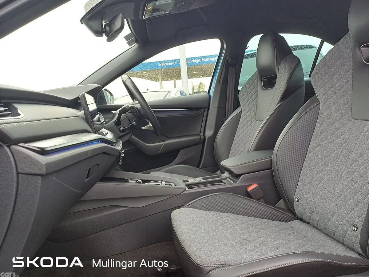 Skoda Octavia Saloon, Diesel, 2025, Blue