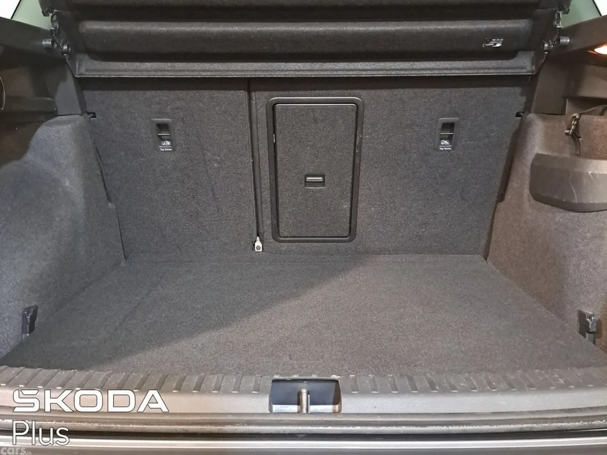 Skoda Karoq Estate, Petrol, 2022, Grey