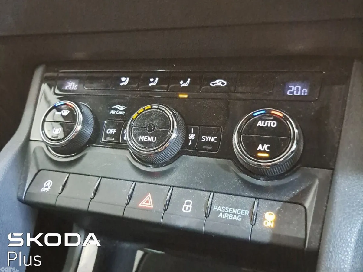 Skoda Karoq Estate, Petrol, 2022, Grey