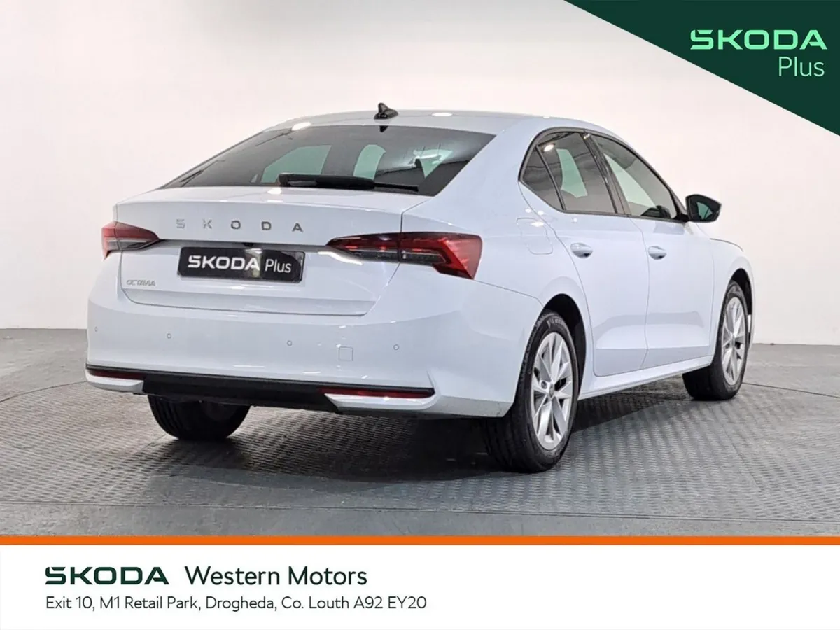 Skoda Octavia Saloon, Diesel, 2026, White