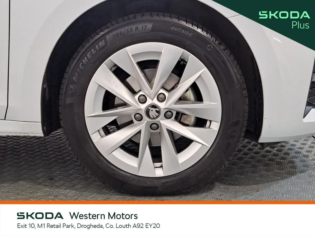 Skoda Octavia Saloon, Diesel, 2026, White