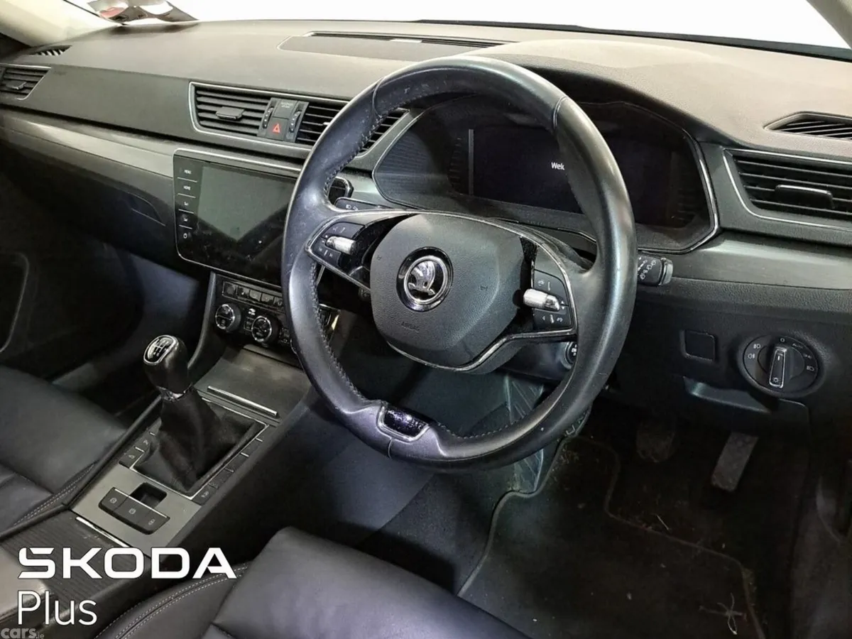 Skoda Superb Saloon, Diesel, 2023, Blue