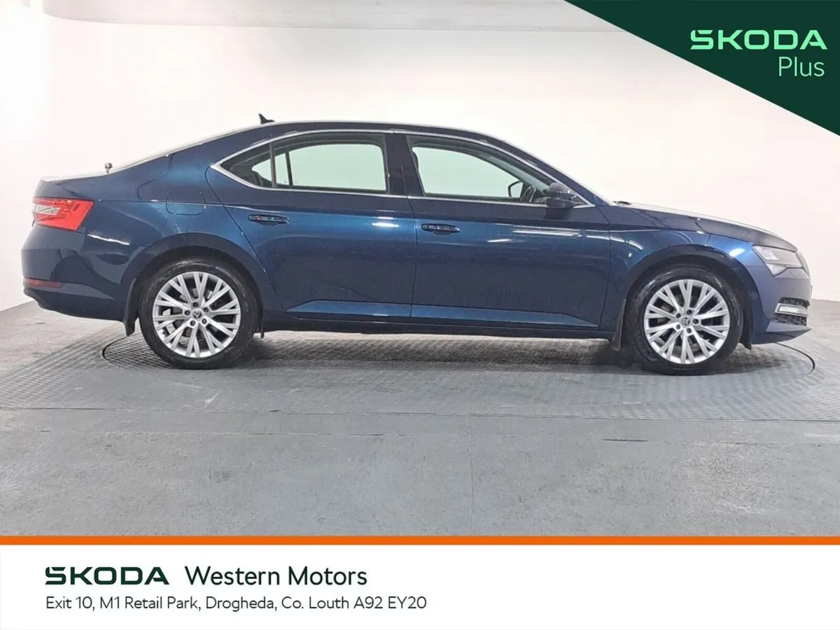 Skoda Superb Saloon, Diesel, 2023, Blue