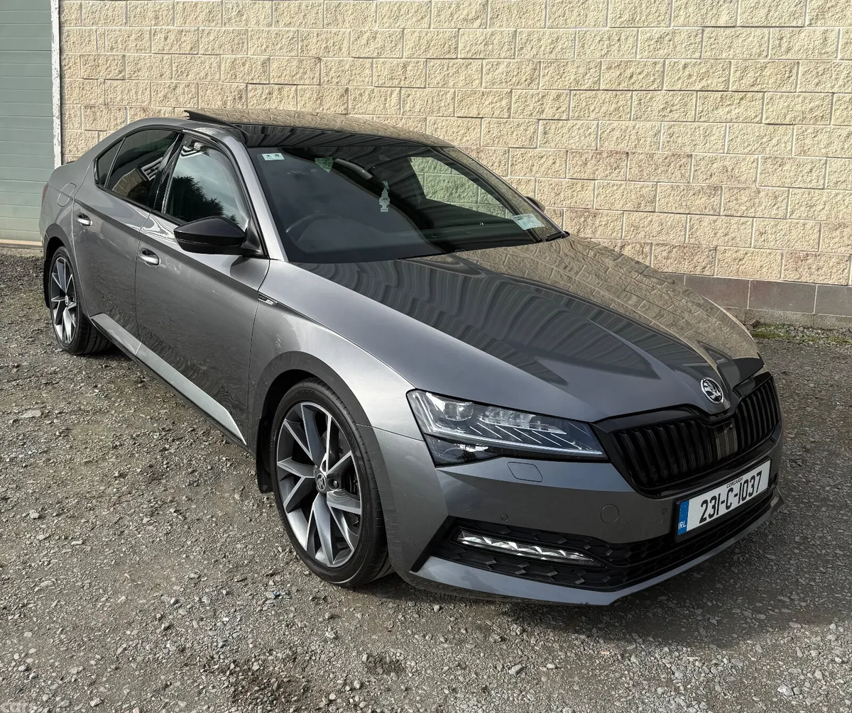 Skoda Superb Saloon, Diesel, 2023, Grey