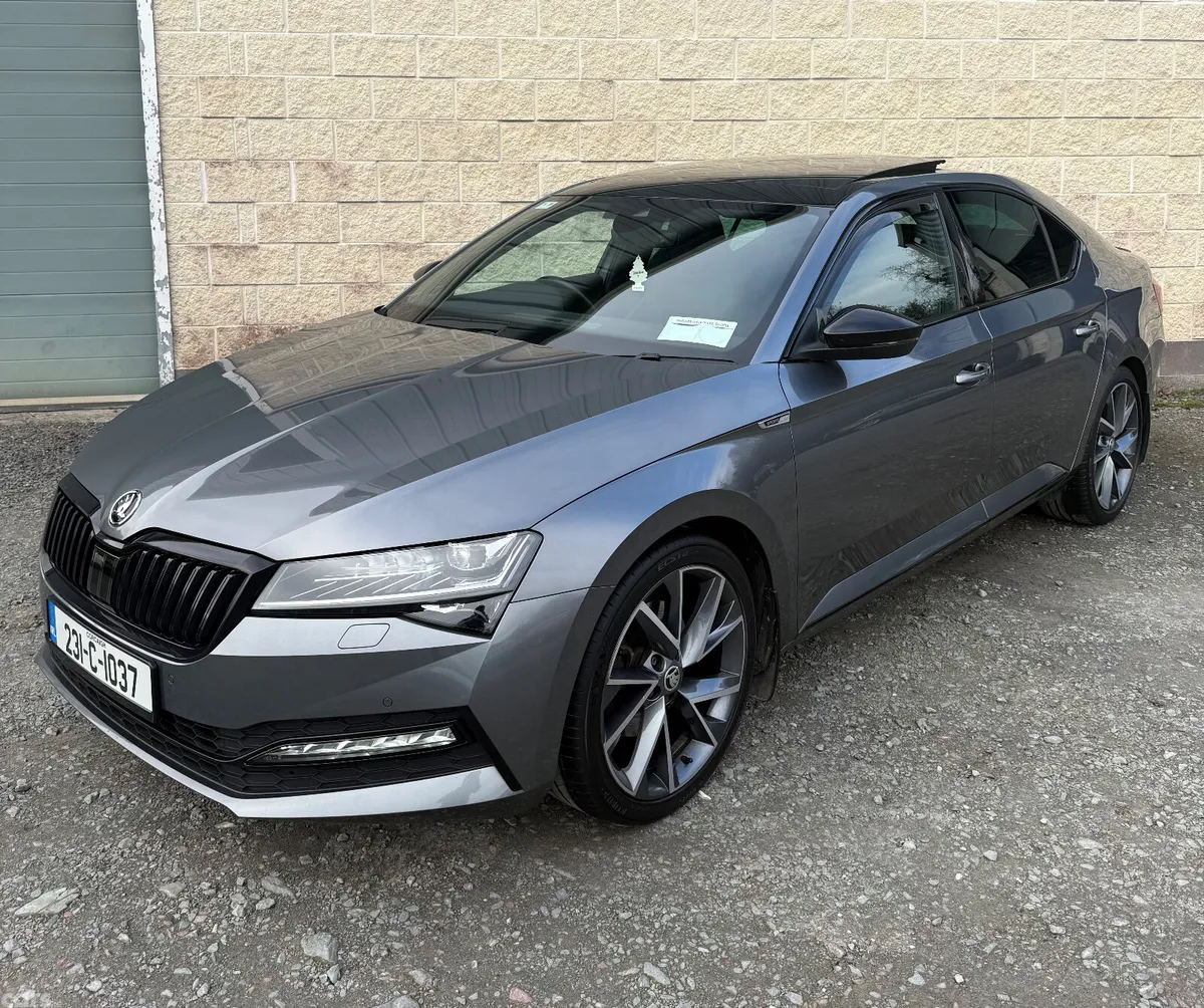 Skoda Superb Saloon, Diesel, 2023, Grey