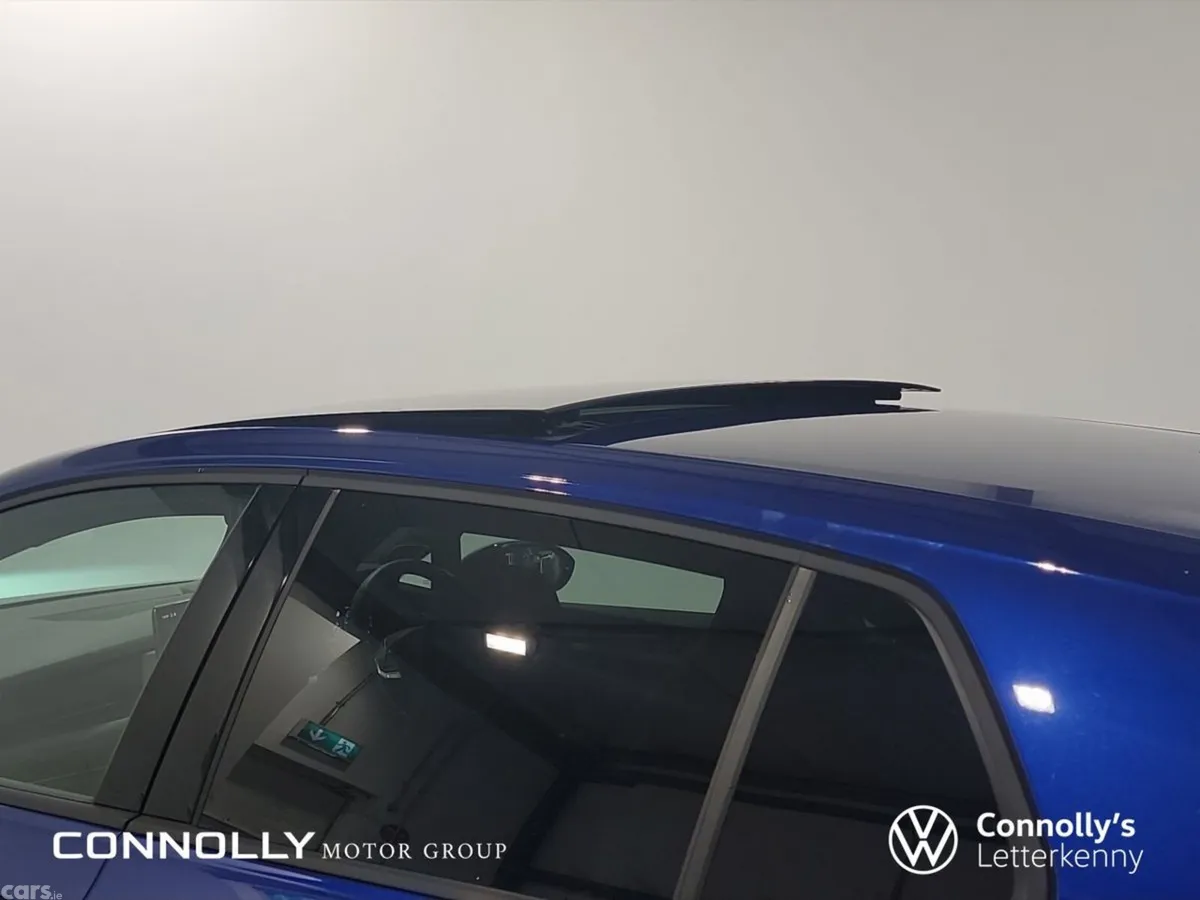 Volkswagen Golf Estate, Petrol, 2025, Blue