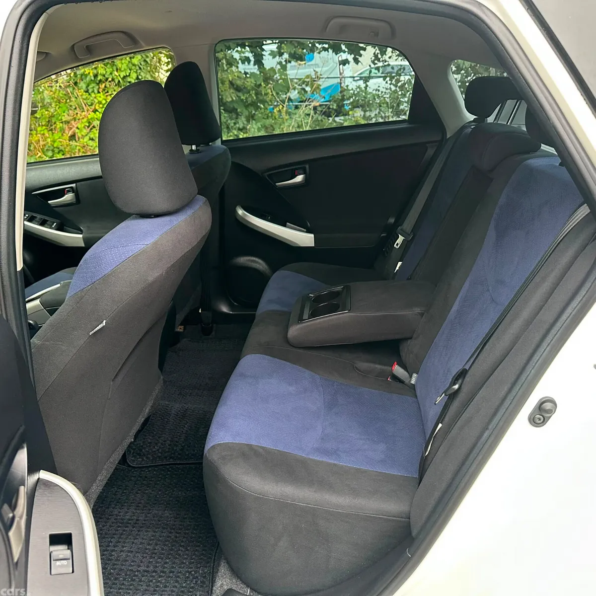 Toyota Prius Hatchback, Petrol Hybrid, 2015, White