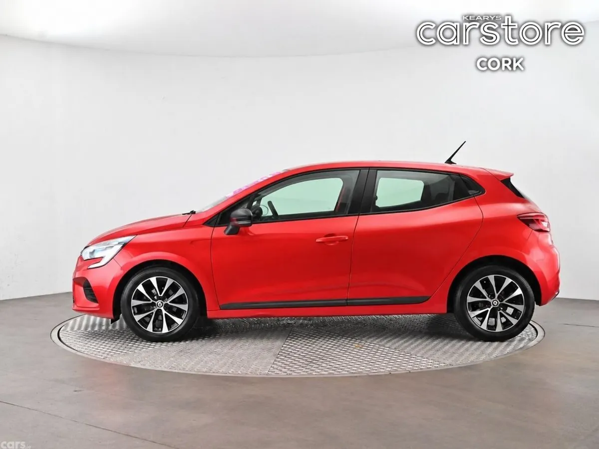 Renault Clio Hatchback, Petrol, 2023, Red