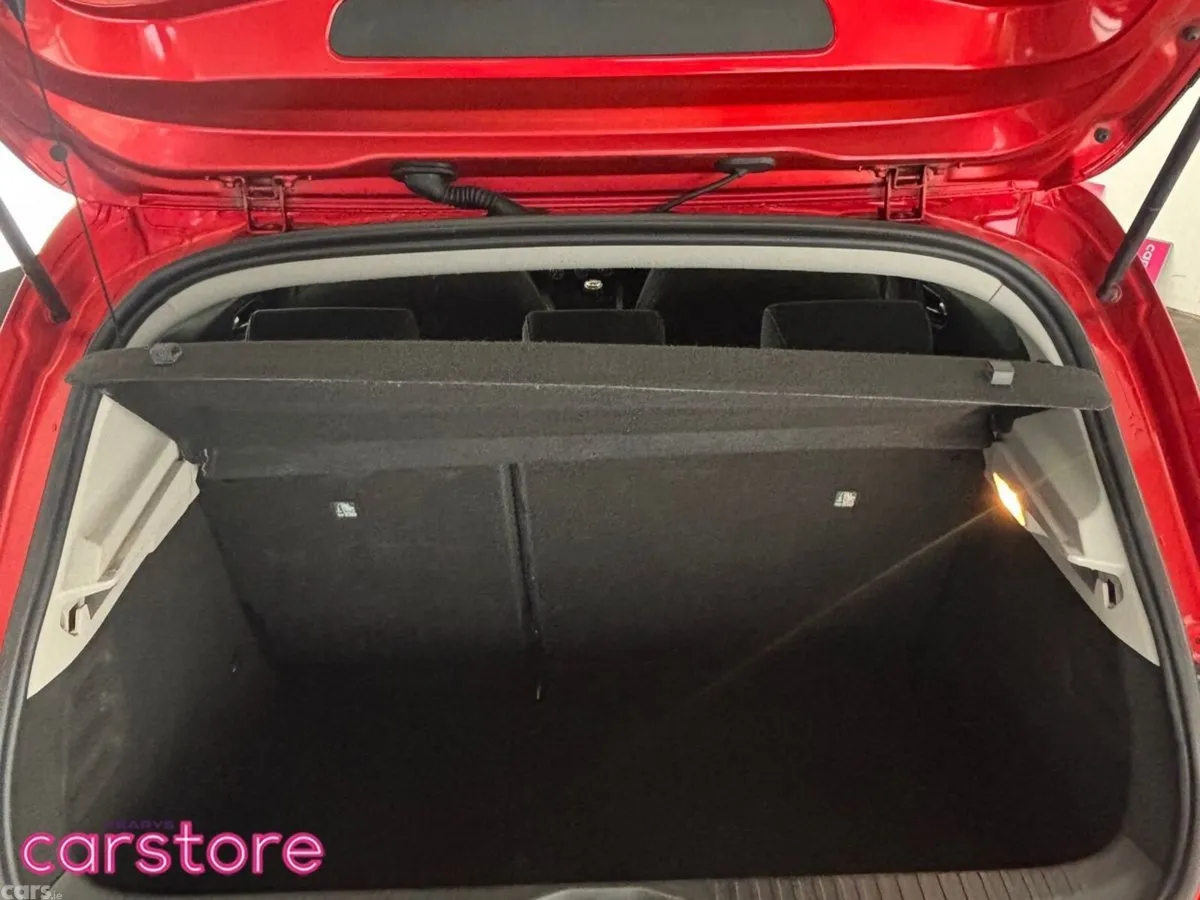 Renault Clio Hatchback, Petrol, 2023, Red
