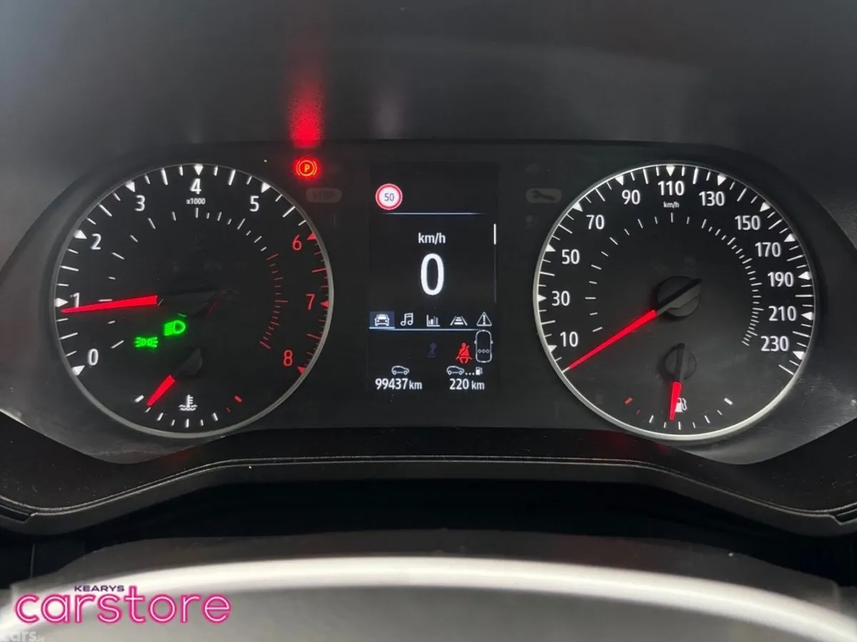 Renault Clio Hatchback, Petrol, 2023, Red