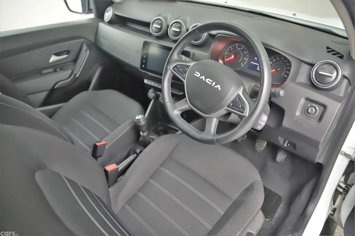 Dacia Duster SUV, Diesel, 2024, White