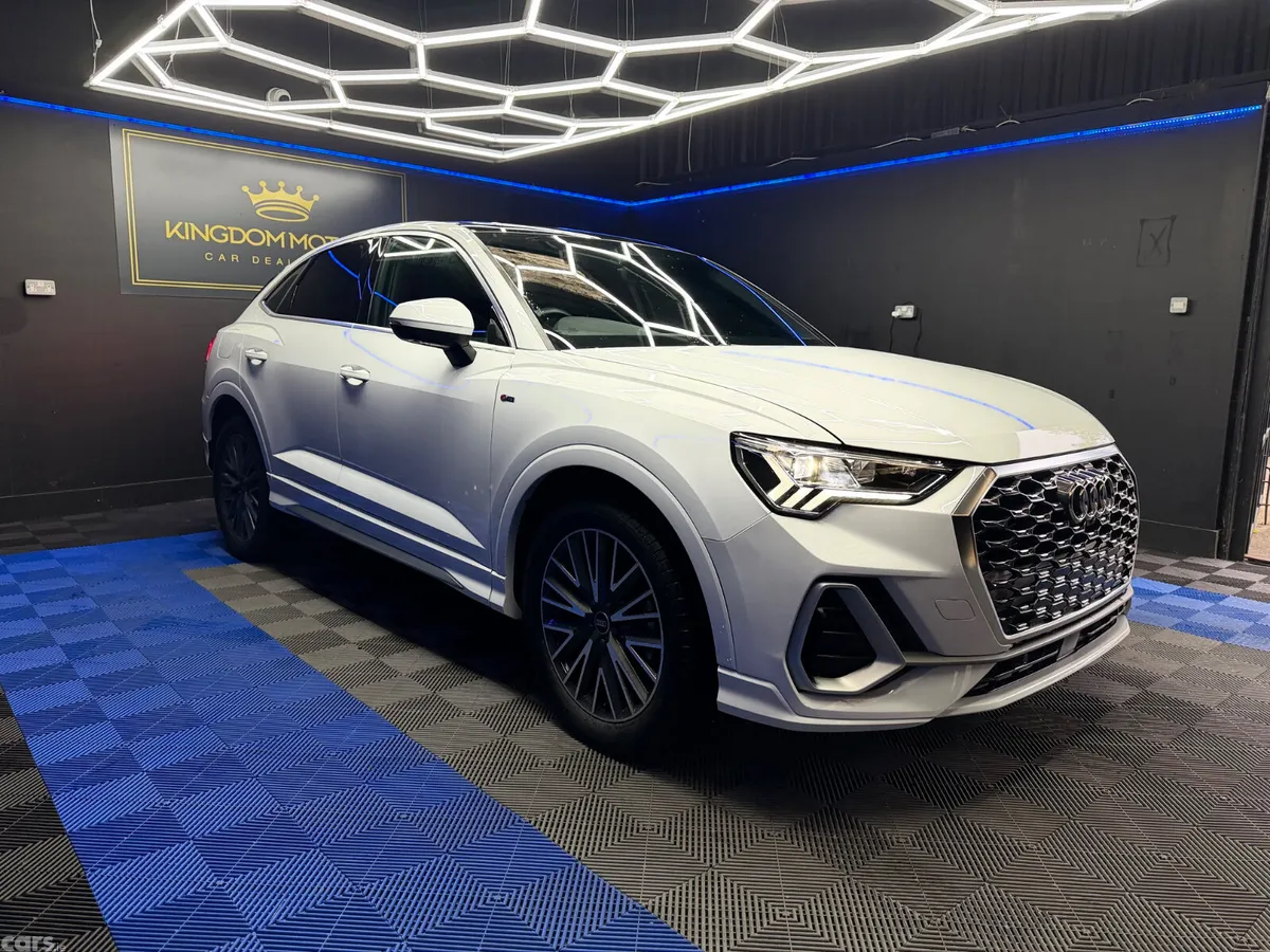 Audi Q3 SUV, Petrol Hybrid, 2023, White