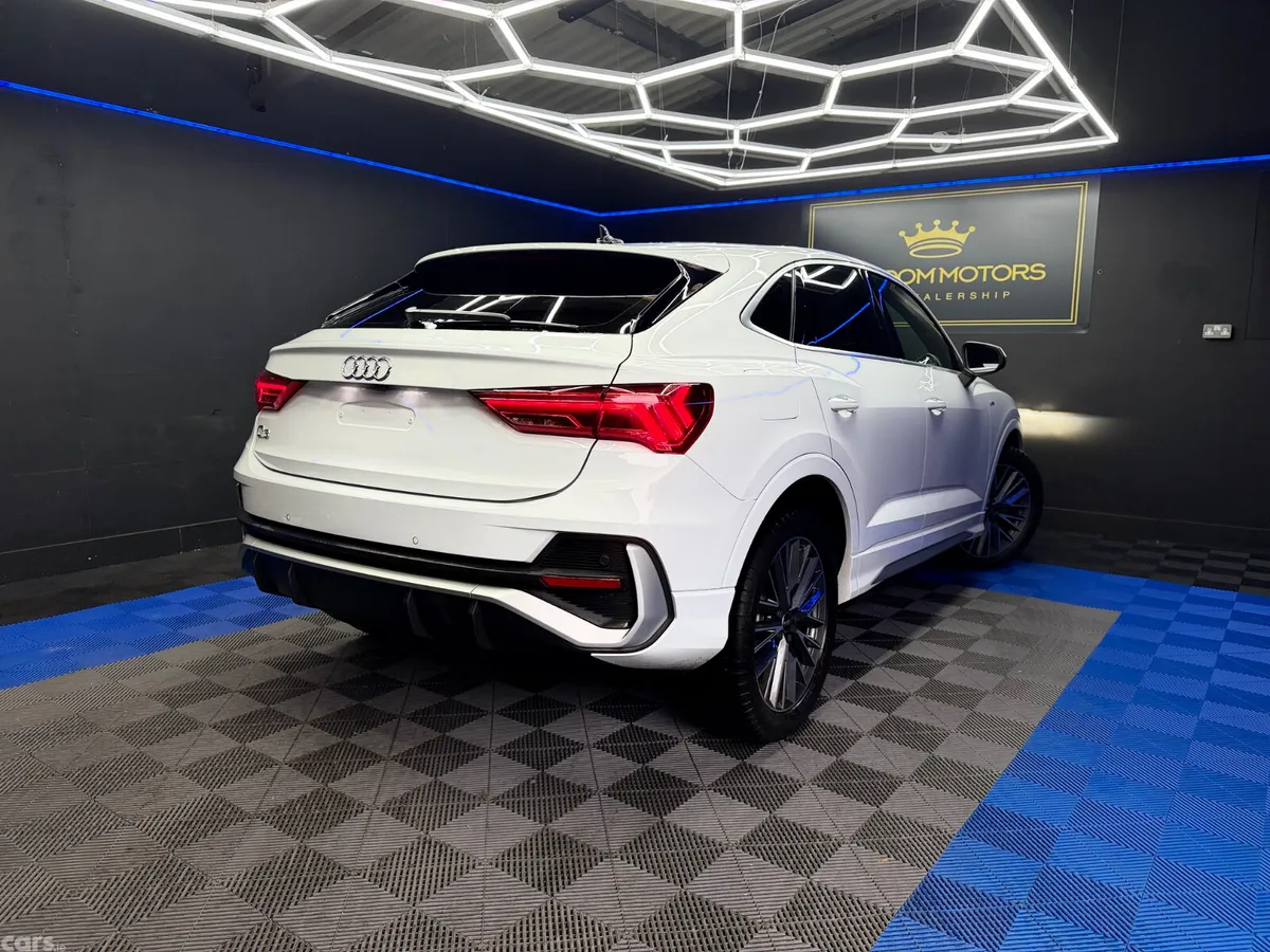 Audi Q3 SUV, Petrol Hybrid, 2023, White