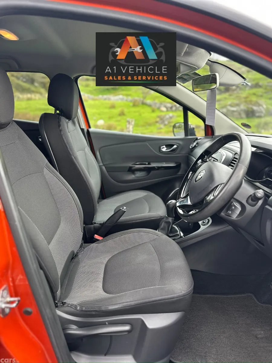 Renault Captur Hatchback, Diesel, 2016, Orange