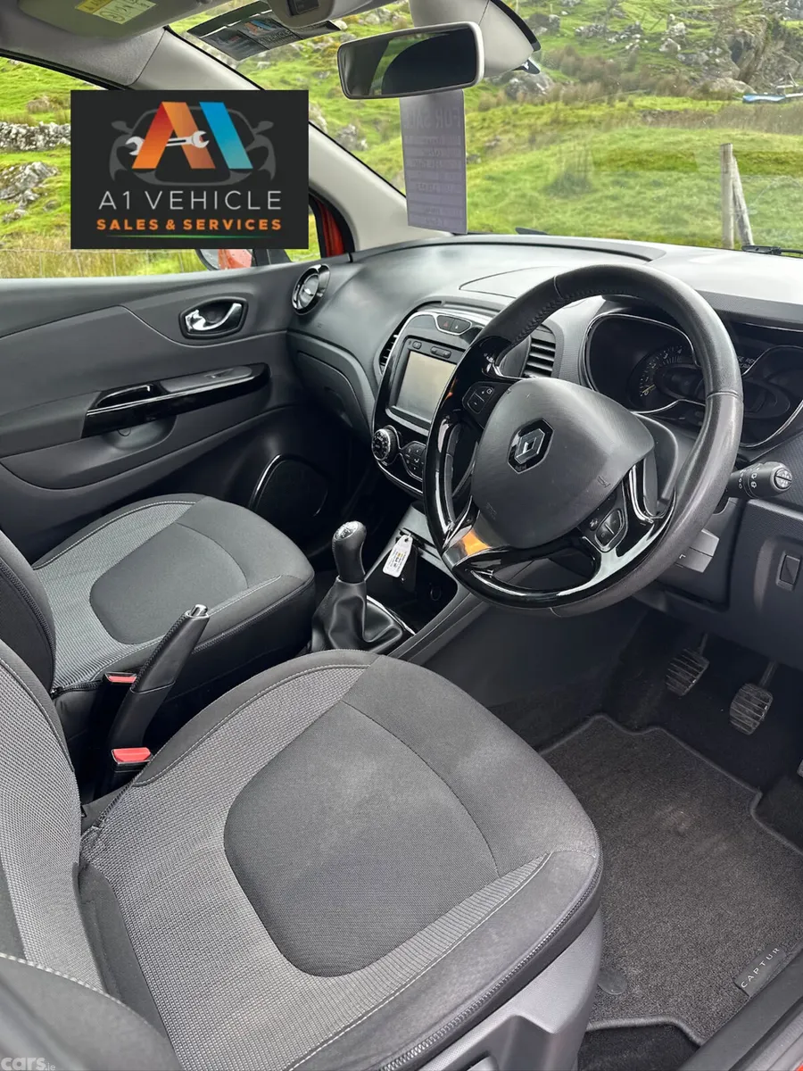 Renault Captur Hatchback, Diesel, 2016, Orange