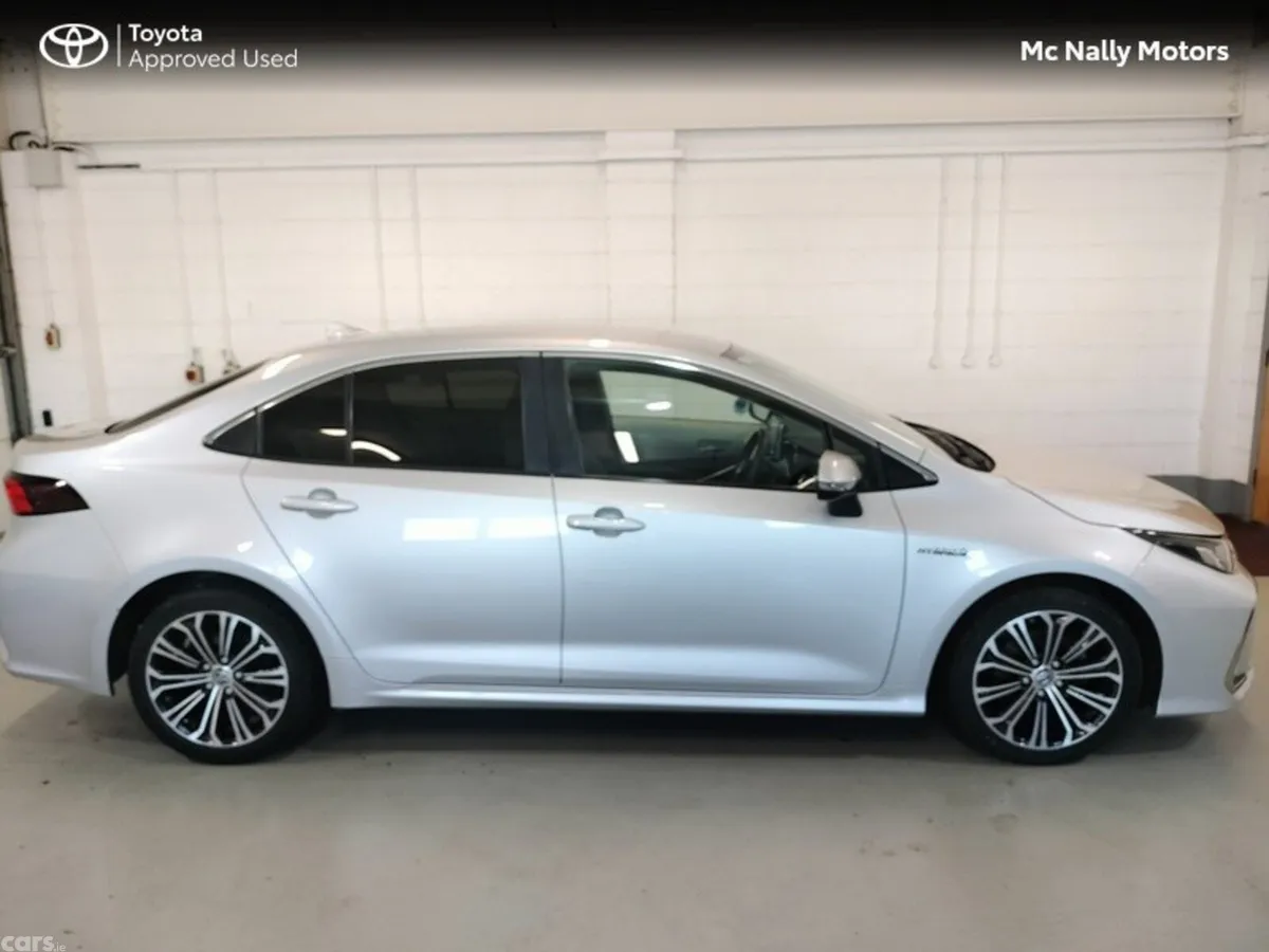 Toyota Corolla Saloon, Petrol Hybrid, 2022, Grey