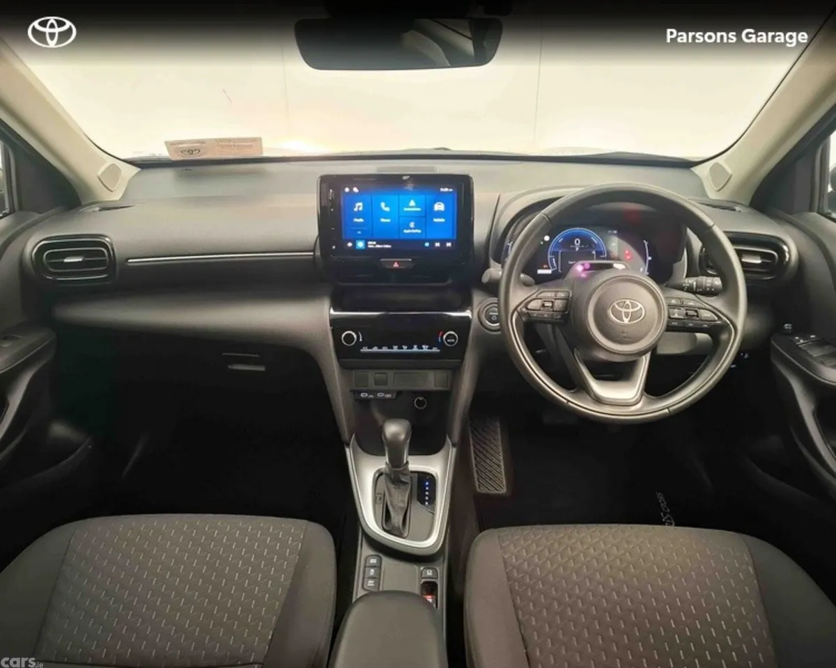 Toyota Yaris Cross Hatchback, Petrol Hybrid, 2026, Grey