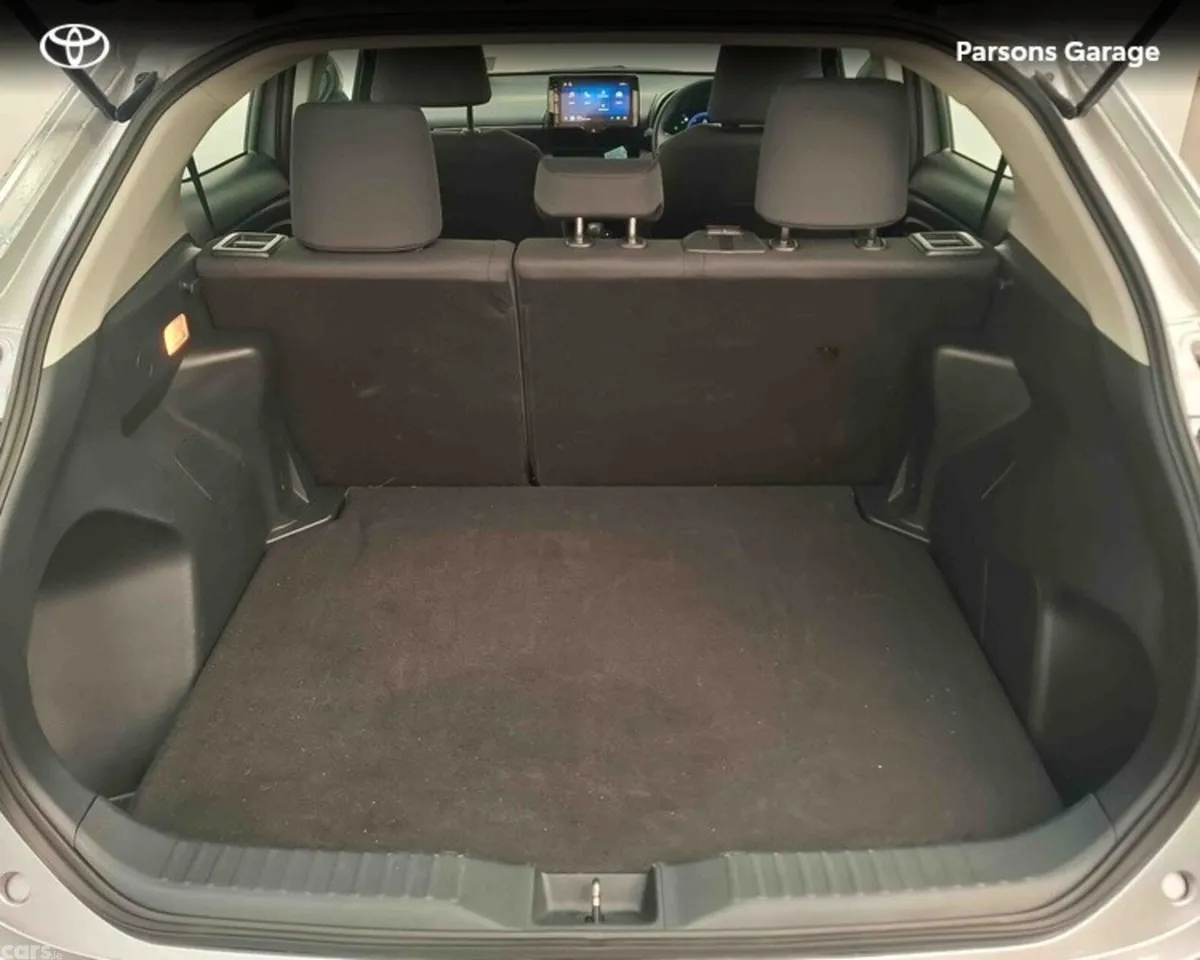 Toyota Yaris Cross Hatchback, Petrol Hybrid, 2026, Grey
