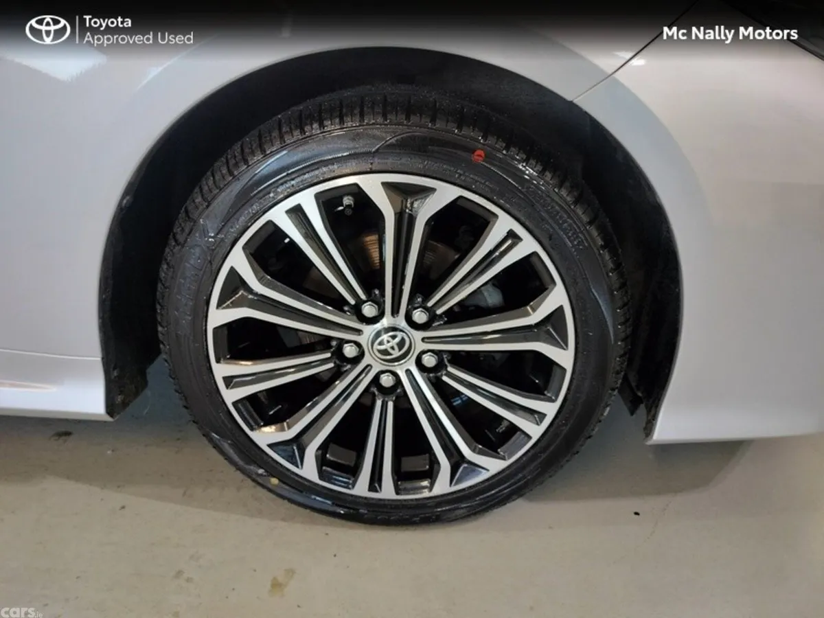 Toyota Corolla Saloon, Petrol Hybrid, 2022, Grey